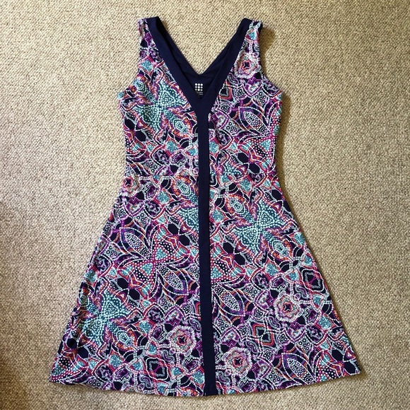 Title Nine Women’s Sleeveless Dream Dress - Picture 1 of 7